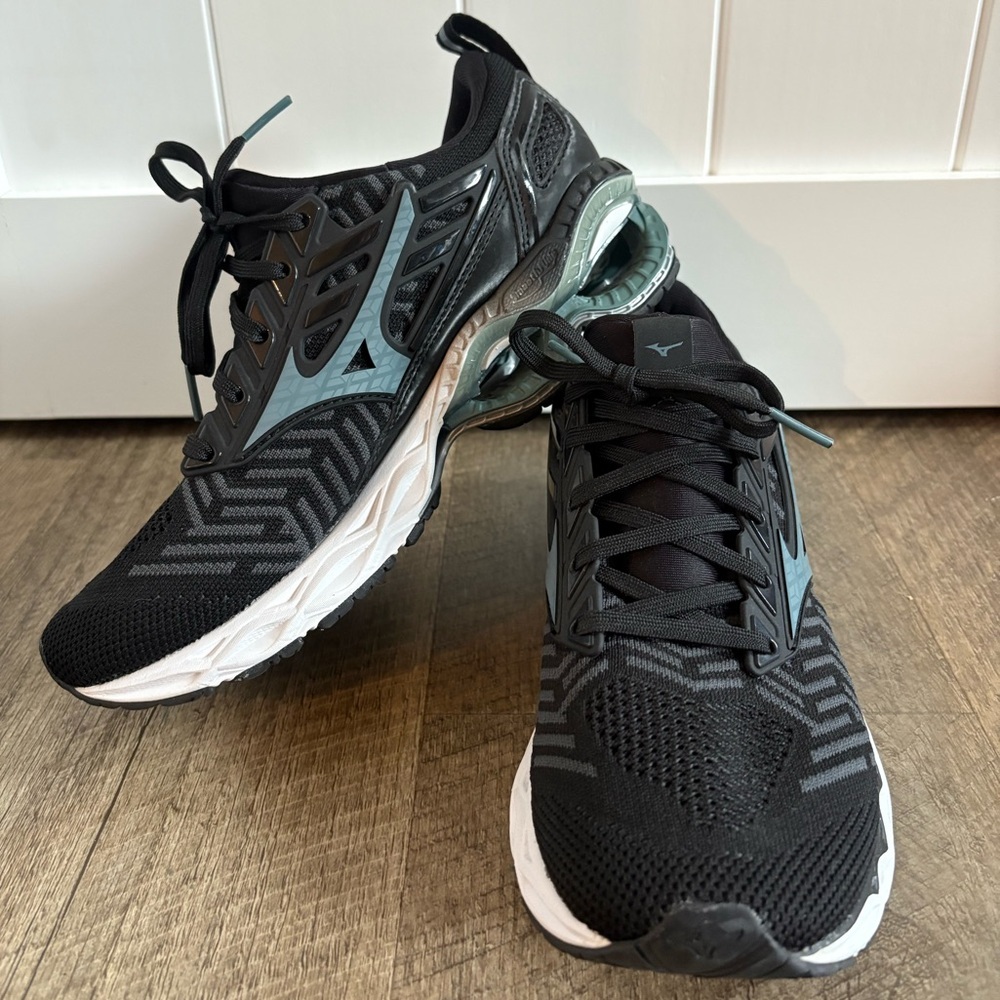Mizuno Wave Sky 7 Running Shoes